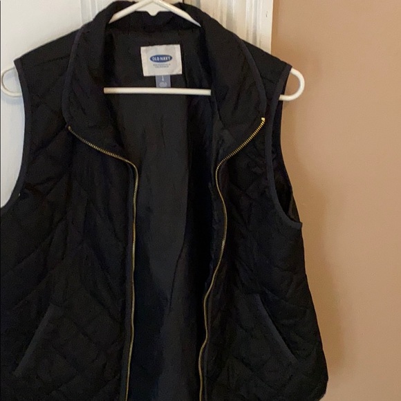 Old Navy Jackets & Blazers - Old Navy black quilted vest gold zipper